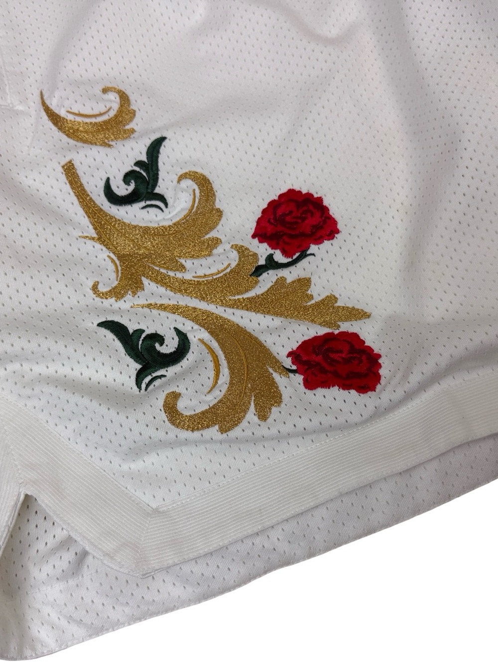 Nike LeBron x Kith White Shorts Men’s Size XL Basketball Rare Embroidered Clean - Picture 4 of 10